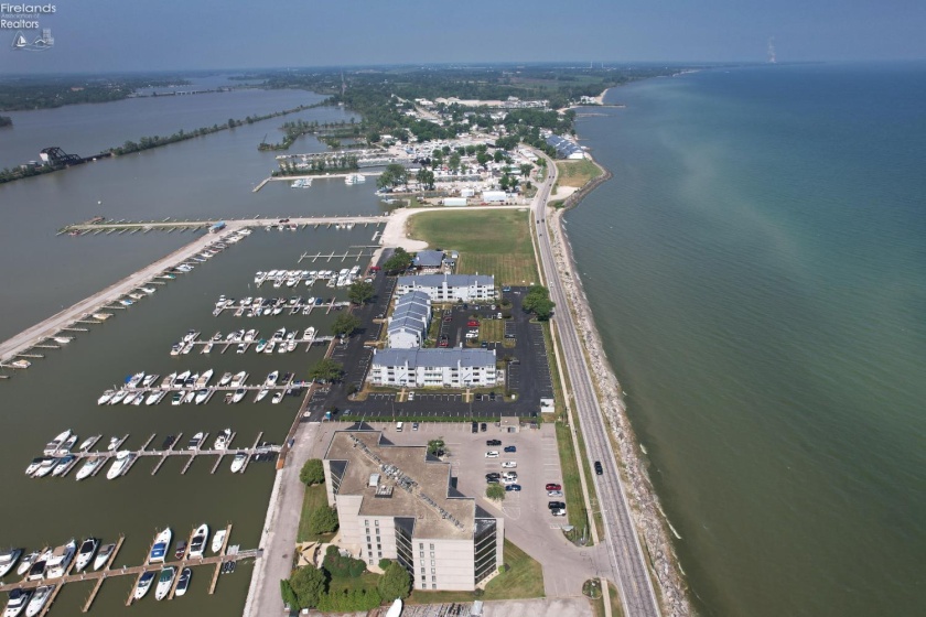 264 Clinton Reef, Port Clinton, 43452, 1 Bedroom Bedrooms, ,1 BathroomBathrooms,Residential,For Sale,Clinton Reef,20262037