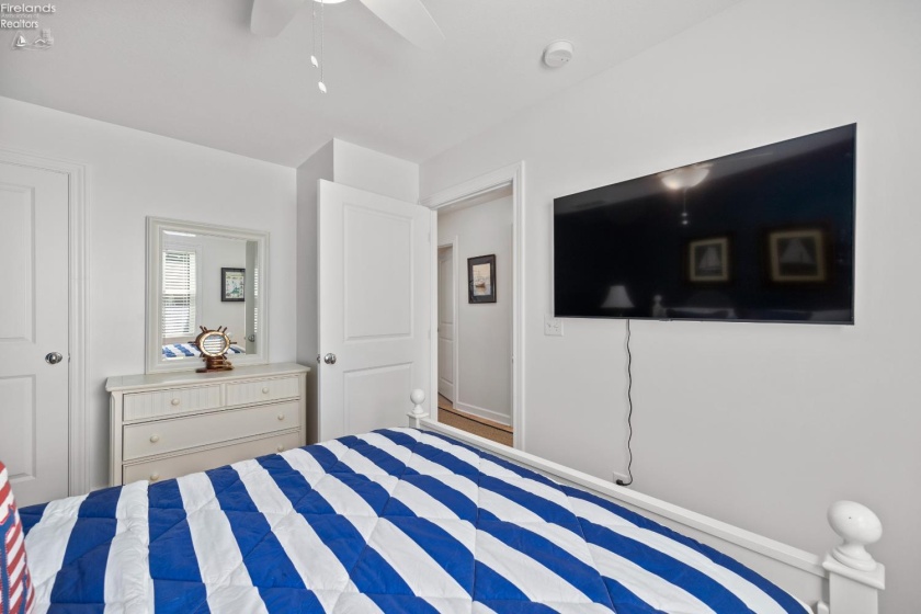 9886 Bayshore Road, Marblehead, 43440, 3 Bedrooms Bedrooms, ,1 BathroomBathrooms,Residential,For Sale,Bayshore,20262049