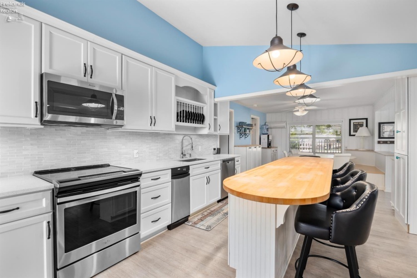 2861 County Road 198 Road, Fremont, 43420, 3 Bedrooms Bedrooms, ,2 BathroomsBathrooms,Residential,For Sale,County Road 198,20262030