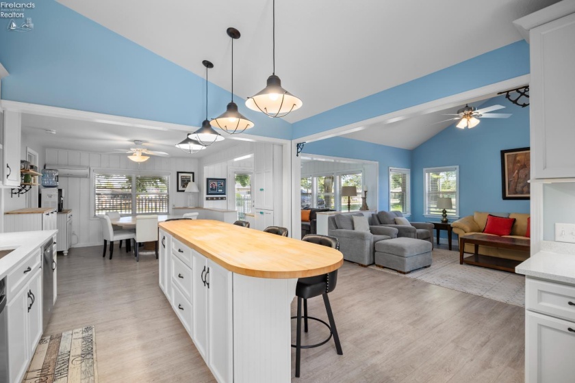2861 County Road 198 Road, Fremont, 43420, 3 Bedrooms Bedrooms, ,2 BathroomsBathrooms,Residential,For Sale,County Road 198,20262030