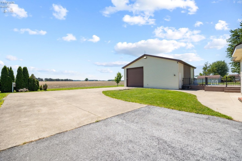 2861 County Road 198 Road, Fremont, 43420, 3 Bedrooms Bedrooms, ,2 BathroomsBathrooms,Residential,For Sale,County Road 198,20262030