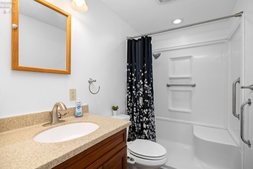 2029 Catawba Road, Port Clinton, 43452, 3 Bedrooms Bedrooms, ,2 BathroomsBathrooms,Residential,For Sale,Catawba,20262048