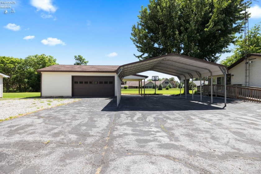 2029 Catawba Road, Port Clinton, 43452, 3 Bedrooms Bedrooms, ,2 BathroomsBathrooms,Residential,For Sale,Catawba,20262048