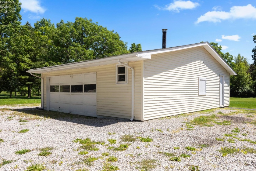 2029 Catawba Road, Port Clinton, 43452, 3 Bedrooms Bedrooms, ,2 BathroomsBathrooms,Residential,For Sale,Catawba,20262048
