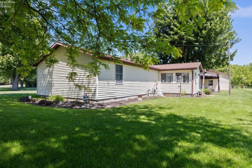 2029 Catawba Road, Port Clinton, 43452, 3 Bedrooms Bedrooms, ,2 BathroomsBathrooms,Residential,For Sale,Catawba,20262048