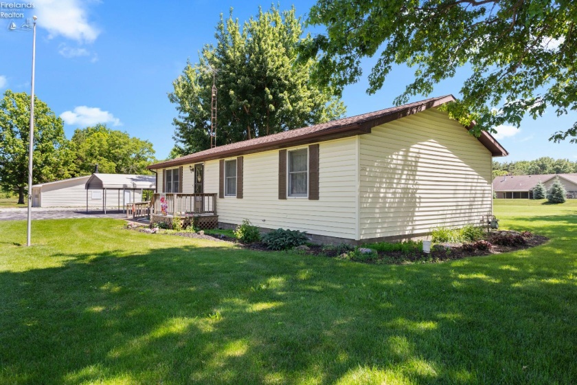 2029 Catawba Road, Port Clinton, 43452, 3 Bedrooms Bedrooms, ,2 BathroomsBathrooms,Residential,For Sale,Catawba,20262048
