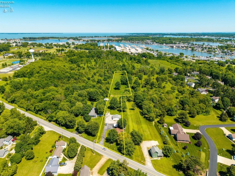 2029 Catawba Road, Port Clinton, 43452, 3 Bedrooms Bedrooms, ,2 BathroomsBathrooms,Residential,For Sale,Catawba,20262048