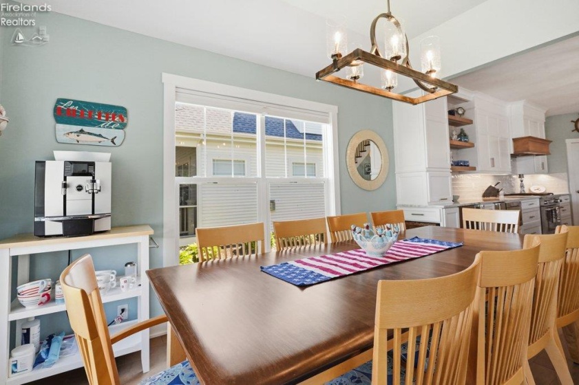 156 Cove Court Drive, Marblehead, 43440, 6 Bedrooms Bedrooms, ,4 BathroomsBathrooms,Residential,For Sale,Cove Court,20262095