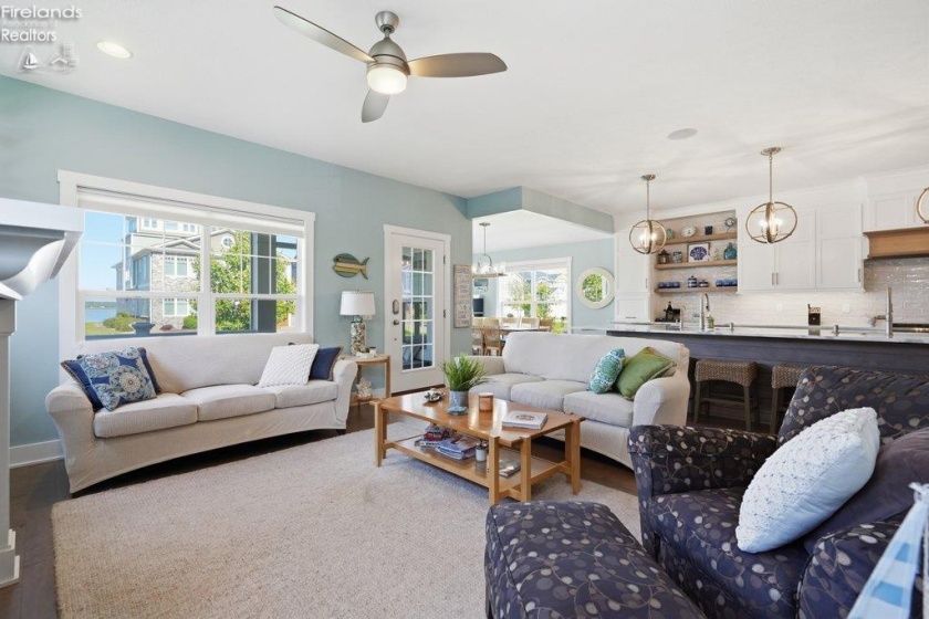 156 Cove Court Drive, Marblehead, 43440, 6 Bedrooms Bedrooms, ,4 BathroomsBathrooms,Residential,For Sale,Cove Court,20262095