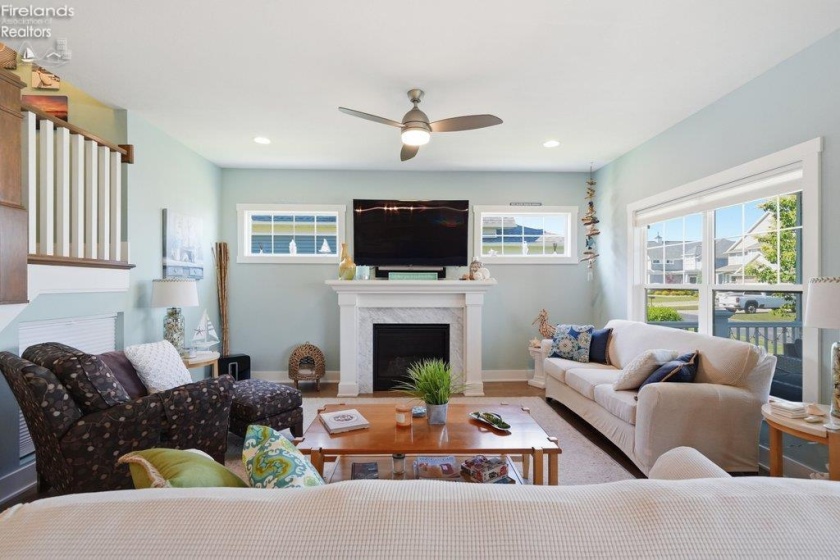 156 Cove Court Drive, Marblehead, 43440, 6 Bedrooms Bedrooms, ,4 BathroomsBathrooms,Residential,For Sale,Cove Court,20262095