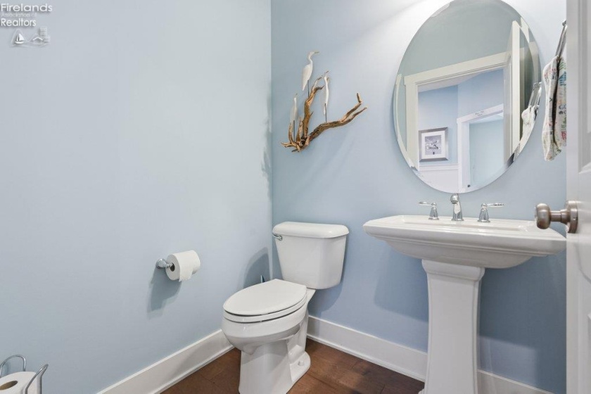 156 Cove Court Drive, Marblehead, 43440, 6 Bedrooms Bedrooms, ,4 BathroomsBathrooms,Residential,For Sale,Cove Court,20262095