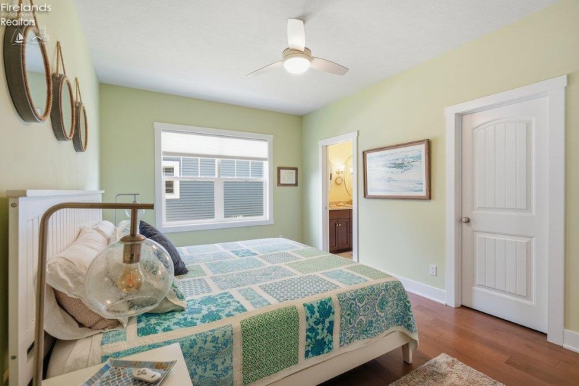 156 Cove Court Drive, Marblehead, 43440, 6 Bedrooms Bedrooms, ,4 BathroomsBathrooms,Residential,For Sale,Cove Court,20262095