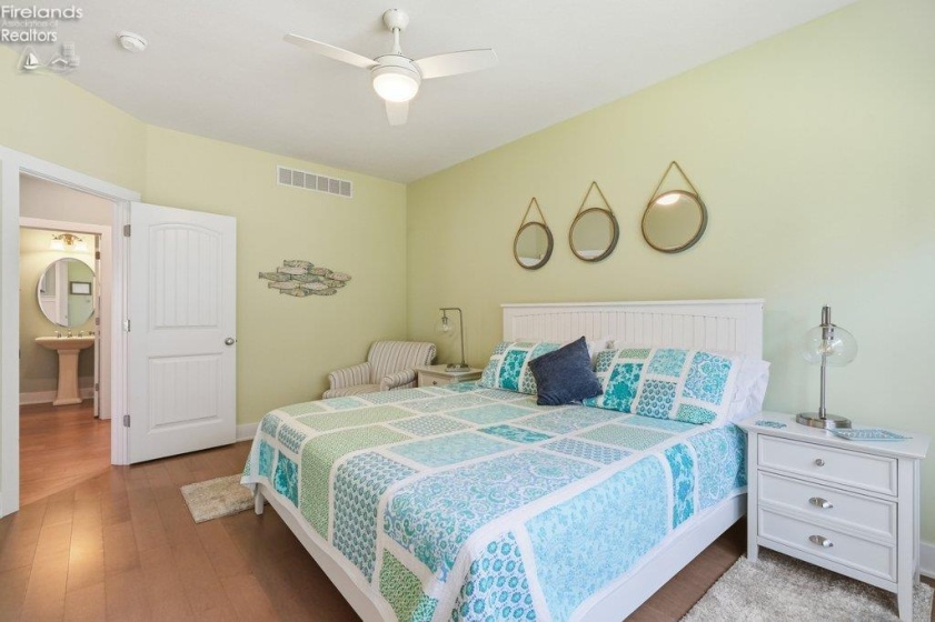 156 Cove Court Drive, Marblehead, 43440, 6 Bedrooms Bedrooms, ,4 BathroomsBathrooms,Residential,For Sale,Cove Court,20262095