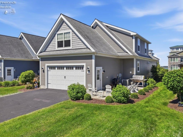 156 Cove Court Drive, Marblehead, 43440, 6 Bedrooms Bedrooms, ,4 BathroomsBathrooms,Residential,For Sale,Cove Court,20262095