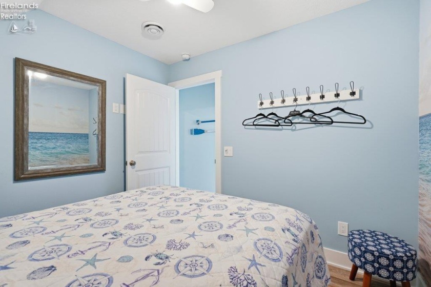 156 Cove Court Drive, Marblehead, 43440, 6 Bedrooms Bedrooms, ,4 BathroomsBathrooms,Residential,For Sale,Cove Court,20262095