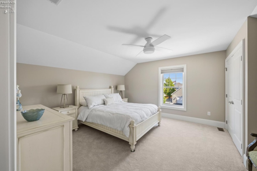 5256 Ellithorpe Drive, Port Clinton, 43452, 3 Bedrooms Bedrooms, ,4 BathroomsBathrooms,Residential,For Sale,Ellithorpe,20262093