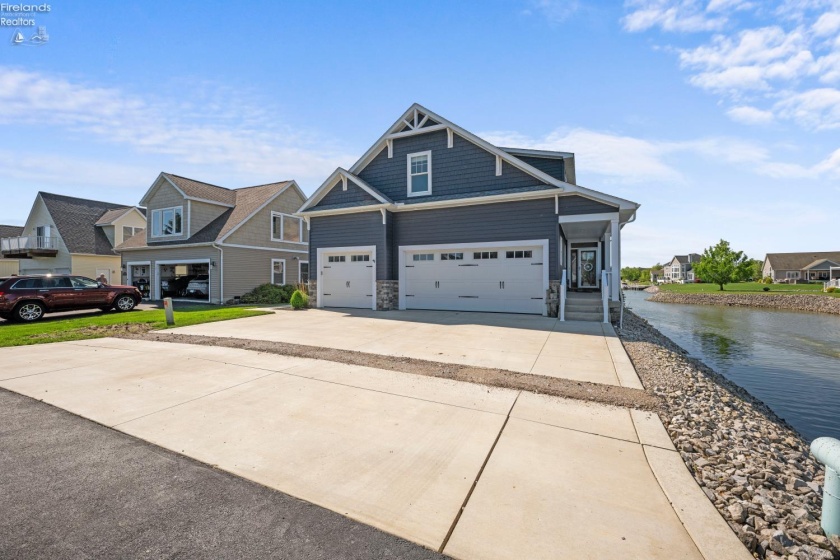 5256 Ellithorpe Drive, Port Clinton, 43452, 3 Bedrooms Bedrooms, ,4 BathroomsBathrooms,Residential,For Sale,Ellithorpe,20262093