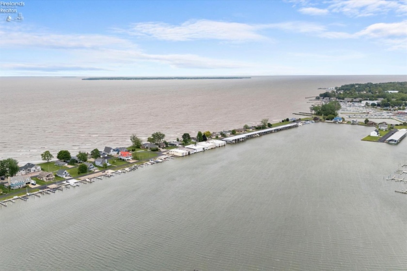 8300 Gravel Bar, Marblehead, 43440, 4 Bedrooms Bedrooms, ,3 BathroomsBathrooms,Residential,For Sale,Gravel Bar,20262080