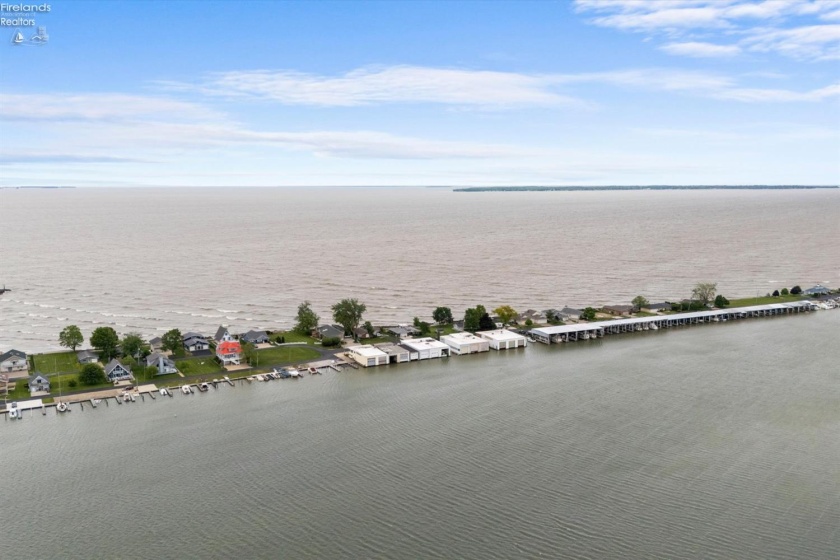 8300 Gravel Bar, Marblehead, 43440, 4 Bedrooms Bedrooms, ,3 BathroomsBathrooms,Residential,For Sale,Gravel Bar,20262080