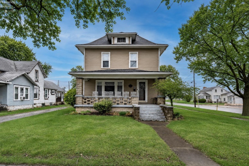 302 2nd Street, Port Clinton, 43452, 4 Bedrooms Bedrooms, ,2 BathroomsBathrooms,Residential,For Sale,2nd,20262102