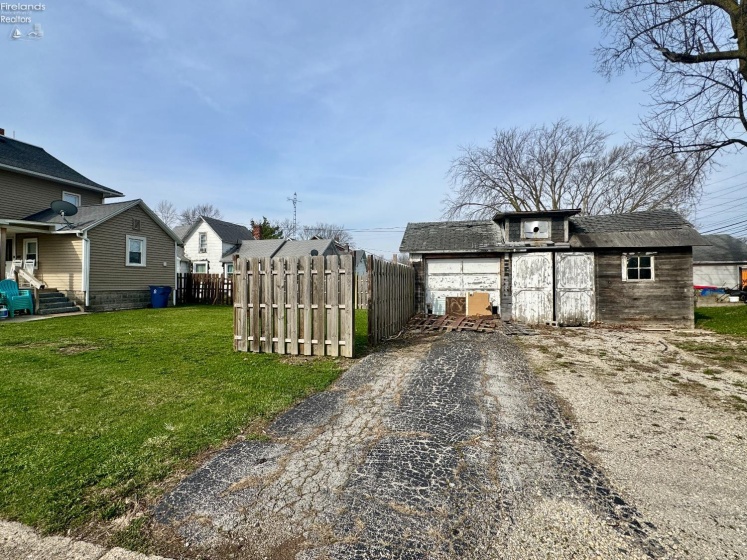 302 2nd Street, Port Clinton, 43452, 4 Bedrooms Bedrooms, ,2 BathroomsBathrooms,Residential,For Sale,2nd,20262102