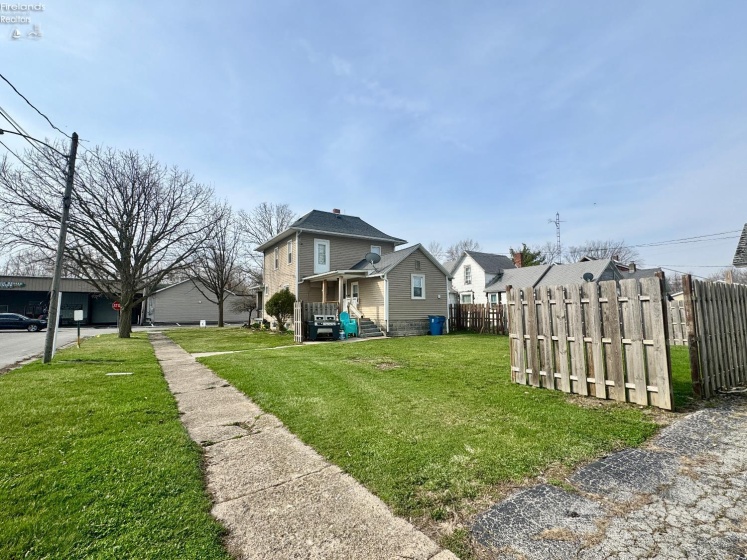 302 2nd Street, Port Clinton, 43452, 4 Bedrooms Bedrooms, ,2 BathroomsBathrooms,Residential,For Sale,2nd,20262102