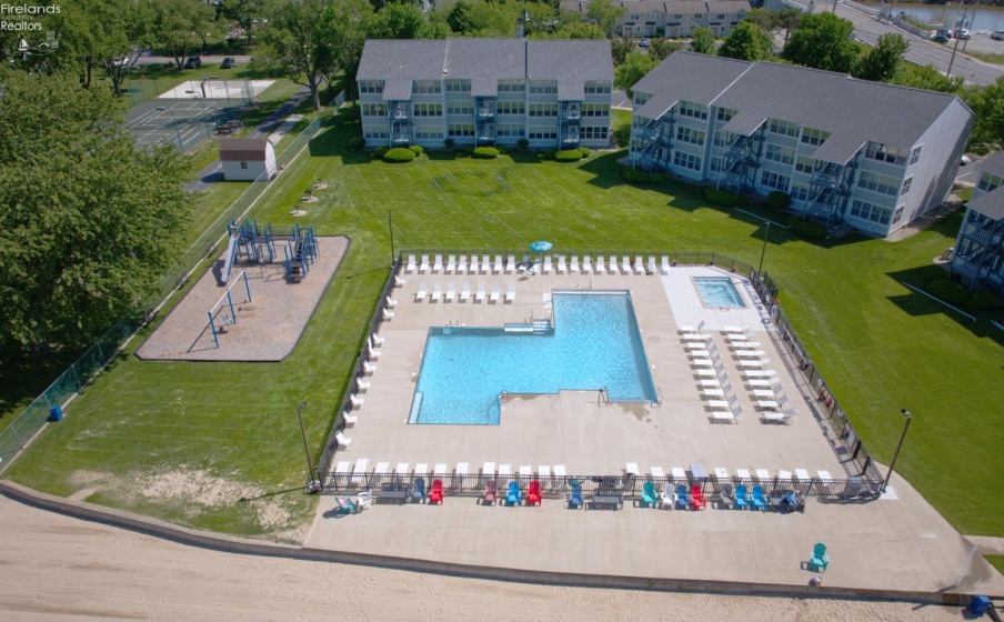 230 Lakeshore Drive, Port Clinton, 43452, 1 Bedroom Bedrooms, ,1 BathroomBathrooms,Residential,For Sale,Lakeshore,20262002
