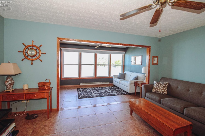 230 Lakeshore Drive, Port Clinton, 43452, 1 Bedroom Bedrooms, ,1 BathroomBathrooms,Residential,For Sale,Lakeshore,20262002