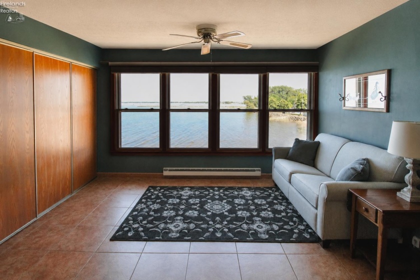 230 Lakeshore Drive, Port Clinton, 43452, 1 Bedroom Bedrooms, ,1 BathroomBathrooms,Residential,For Sale,Lakeshore,20262002