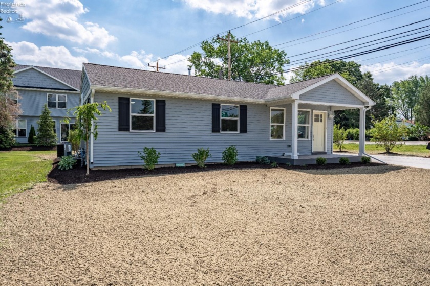 21 Shawnee Drive, Port Clinton, 43452, 3 Bedrooms Bedrooms, ,1 BathroomBathrooms,Residential,For Sale,Shawnee,20261915