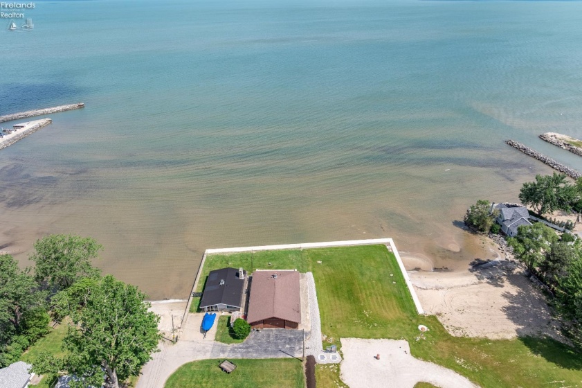 21 Shawnee Drive, Port Clinton, 43452, 3 Bedrooms Bedrooms, ,1 BathroomBathrooms,Residential,For Sale,Shawnee,20261915