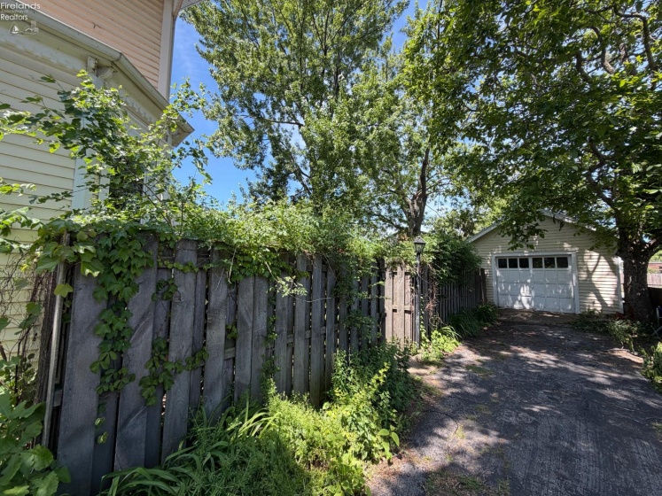 803 Adams Street, Sandusky, 44870, 4 Bedrooms Bedrooms, ,2 BathroomsBathrooms,Residential,For Sale,Adams,20262018