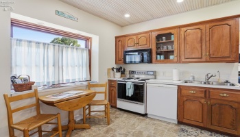 116 Ash Street, Port Clinton, 43452, 3 Bedrooms Bedrooms, ,2 BathroomsBathrooms,Residential,For Sale,Ash,20262074 116 Ash Street, Port Clinton, 43452, 3 Bedrooms Bedrooms, ,2 BathroomsBathrooms,Residential,For Sale,Ash,20262074