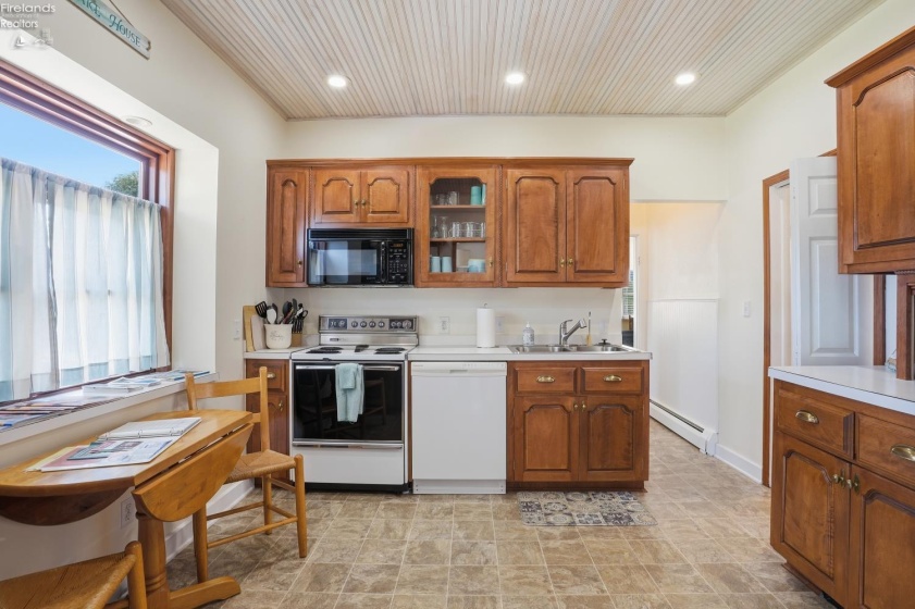 116 Ash Street, Port Clinton, 43452, 3 Bedrooms Bedrooms, ,2 BathroomsBathrooms,Residential,For Sale,Ash,20262074