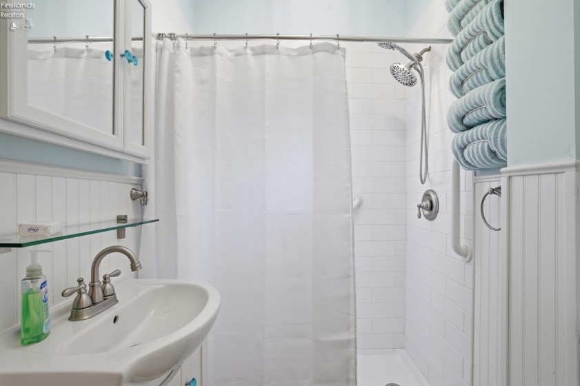 116 Ash Street, Port Clinton, 43452, 3 Bedrooms Bedrooms, ,2 BathroomsBathrooms,Residential,For Sale,Ash,20262074