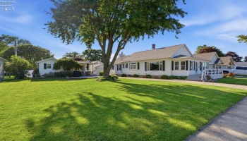 116 Ash Street, Port Clinton, 43452, 3 Bedrooms Bedrooms, ,2 BathroomsBathrooms,Residential,For Sale,Ash,20262074 116 Ash Street, Port Clinton, 43452, 3 Bedrooms Bedrooms, ,2 BathroomsBathrooms,Residential,For Sale,Ash,20262074
