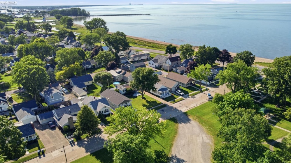 116 Ash Street, Port Clinton, 43452, 3 Bedrooms Bedrooms, ,2 BathroomsBathrooms,Residential,For Sale,Ash,20262074