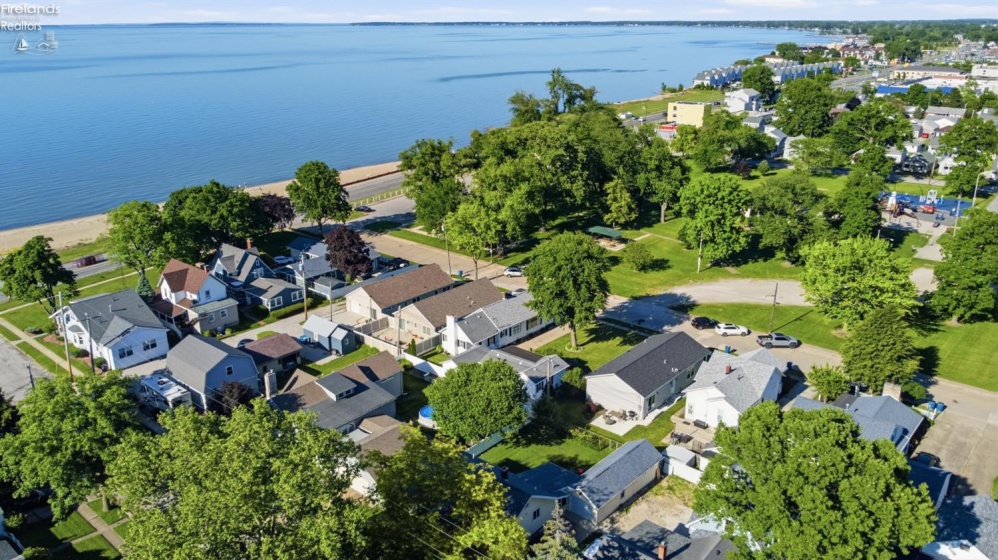 116 Ash Street, Port Clinton, 43452, 3 Bedrooms Bedrooms, ,2 BathroomsBathrooms,Residential,For Sale,Ash,20262074