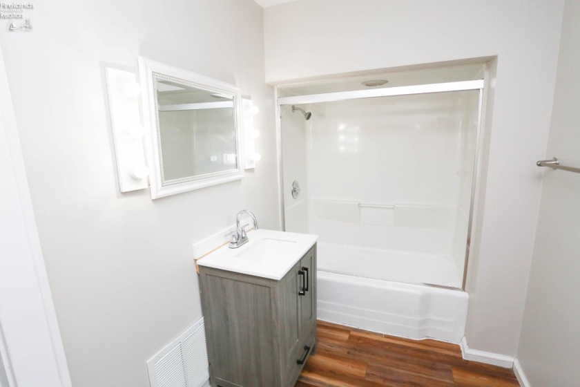 417 Jefferson Street, Sandusky, 44870, 3 Bedrooms Bedrooms, ,2 BathroomsBathrooms,Residential,For Sale,Jefferson,20262106