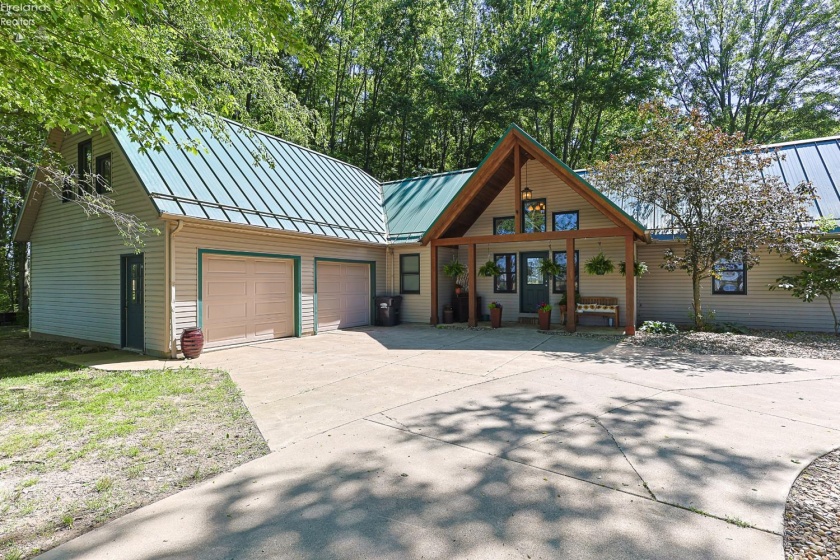196 Greenwich East Townline Road, New London, 44851, 5 Bedrooms Bedrooms, ,3 BathroomsBathrooms,Residential,For Sale,Greenwich East Townline,20261734