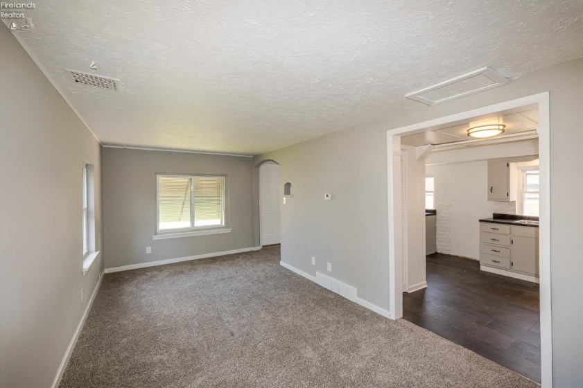 1926 Nichols Avenue, Lorain, 44053, 2 Bedrooms Bedrooms, ,1 BathroomBathrooms,Residential,For Sale,Nichols,20262092
