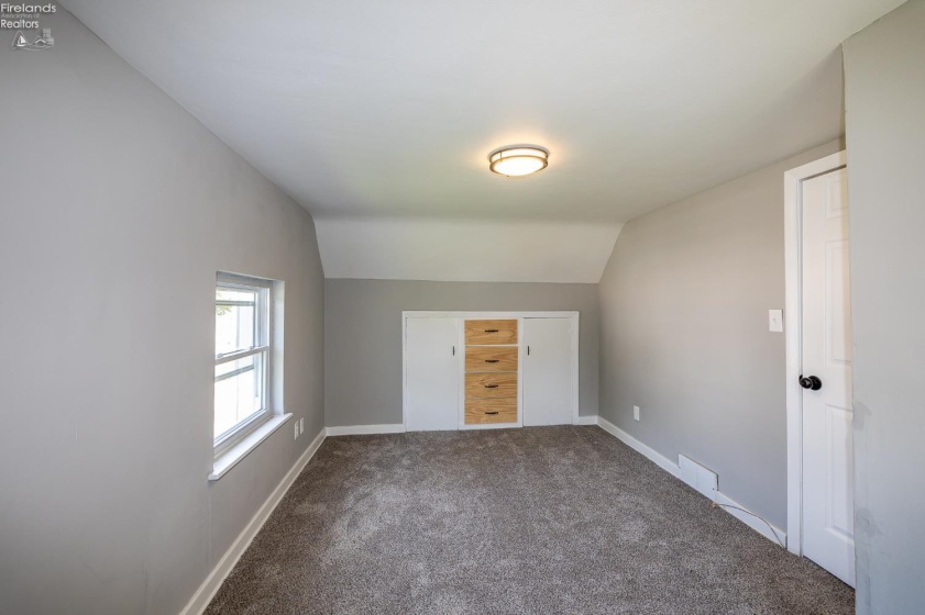 1926 Nichols Avenue, Lorain, 44053, 2 Bedrooms Bedrooms, ,1 BathroomBathrooms,Residential,For Sale,Nichols,20262092