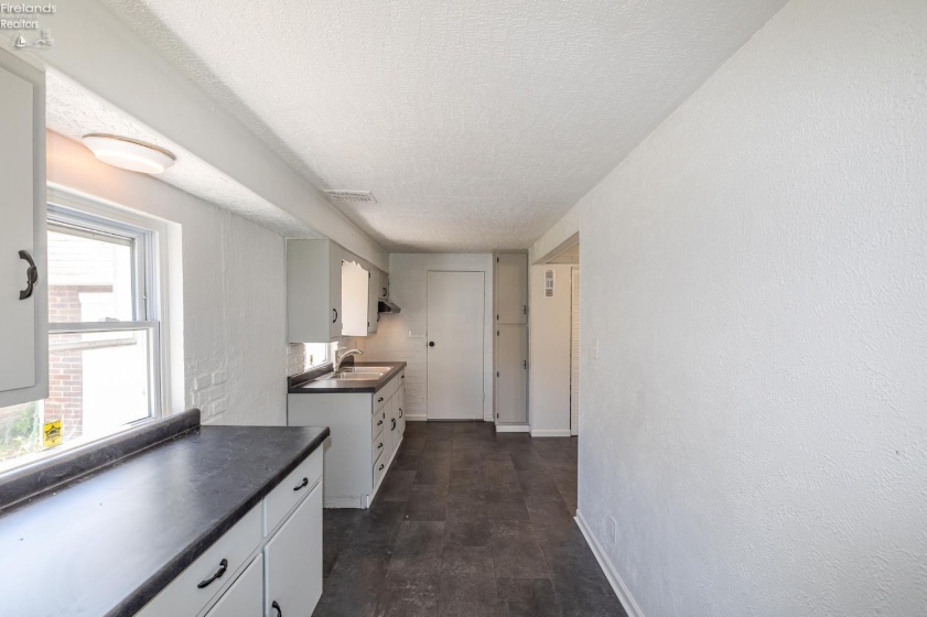 1926 Nichols Avenue, Lorain, 44053, 2 Bedrooms Bedrooms, ,1 BathroomBathrooms,Residential,For Sale,Nichols,20262092