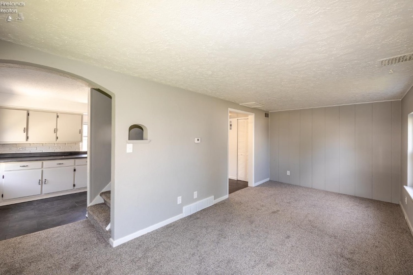 1926 Nichols Avenue, Lorain, 44053, 2 Bedrooms Bedrooms, ,1 BathroomBathrooms,Residential,For Sale,Nichols,20262092