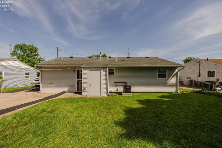 1445 Wamajo Drive, Sandusky, 44870, 3 Bedrooms Bedrooms, ,1 BathroomBathrooms,Residential,For Sale,Wamajo,20262091