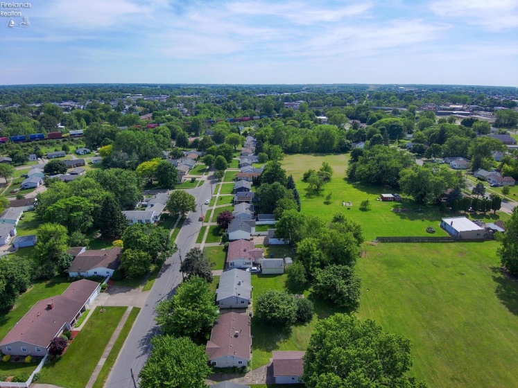 1445 Wamajo Drive, Sandusky, 44870, 3 Bedrooms Bedrooms, ,1 BathroomBathrooms,Residential,For Sale,Wamajo,20262091