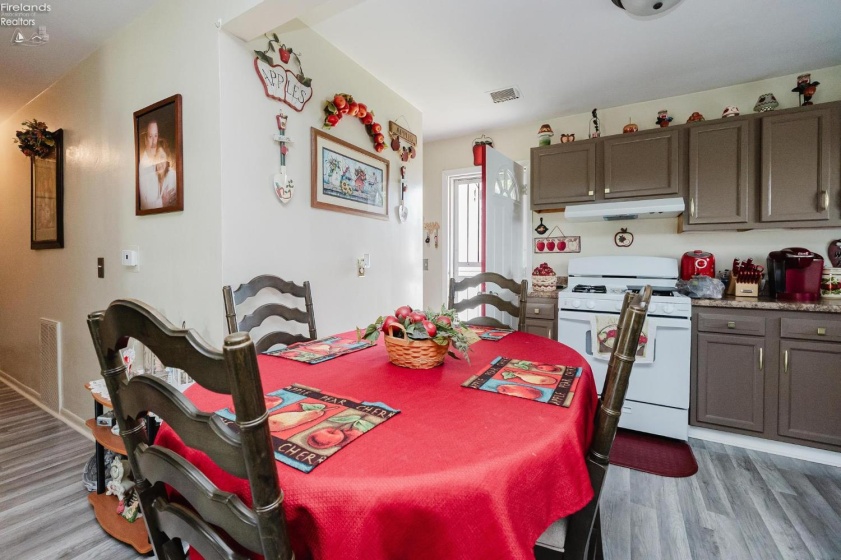 1445 Wamajo Drive, Sandusky, 44870, 3 Bedrooms Bedrooms, ,1 BathroomBathrooms,Residential,For Sale,Wamajo,20262091