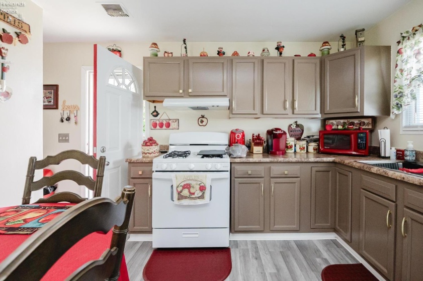 1445 Wamajo Drive, Sandusky, 44870, 3 Bedrooms Bedrooms, ,1 BathroomBathrooms,Residential,For Sale,Wamajo,20262091