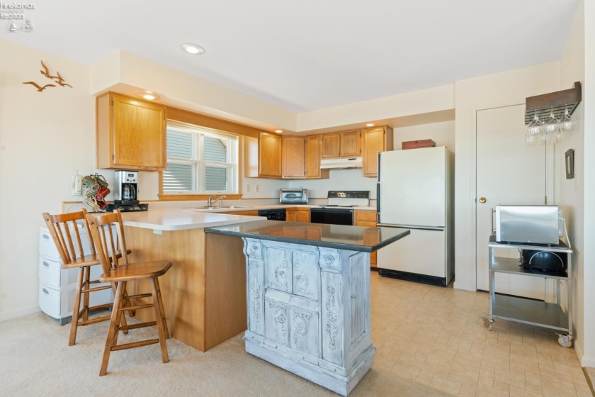 2311 Sand Road, Port Clinton, 43452, 3 Bedrooms Bedrooms, ,2 BathroomsBathrooms,Residential,For Sale,Sand,20262054