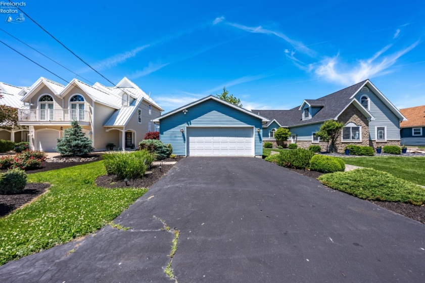 2311 Sand Road, Port Clinton, 43452, 3 Bedrooms Bedrooms, ,2 BathroomsBathrooms,Residential,For Sale,Sand,20262054